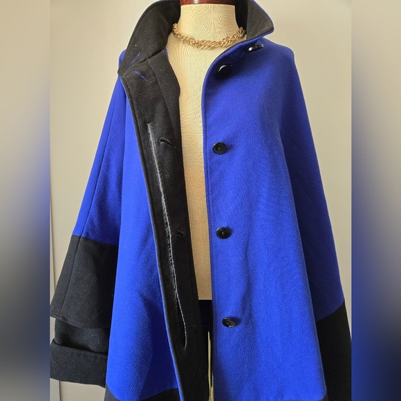 Marcona Electric Blue and Black Women's Sweater Cape With Sleeves. Size X/1X - Picture 8 of 14